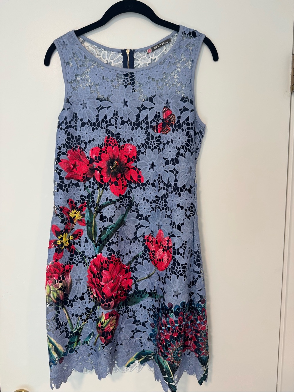 Sleeveless Lace Overlay Floral Dress with Pink Blooms